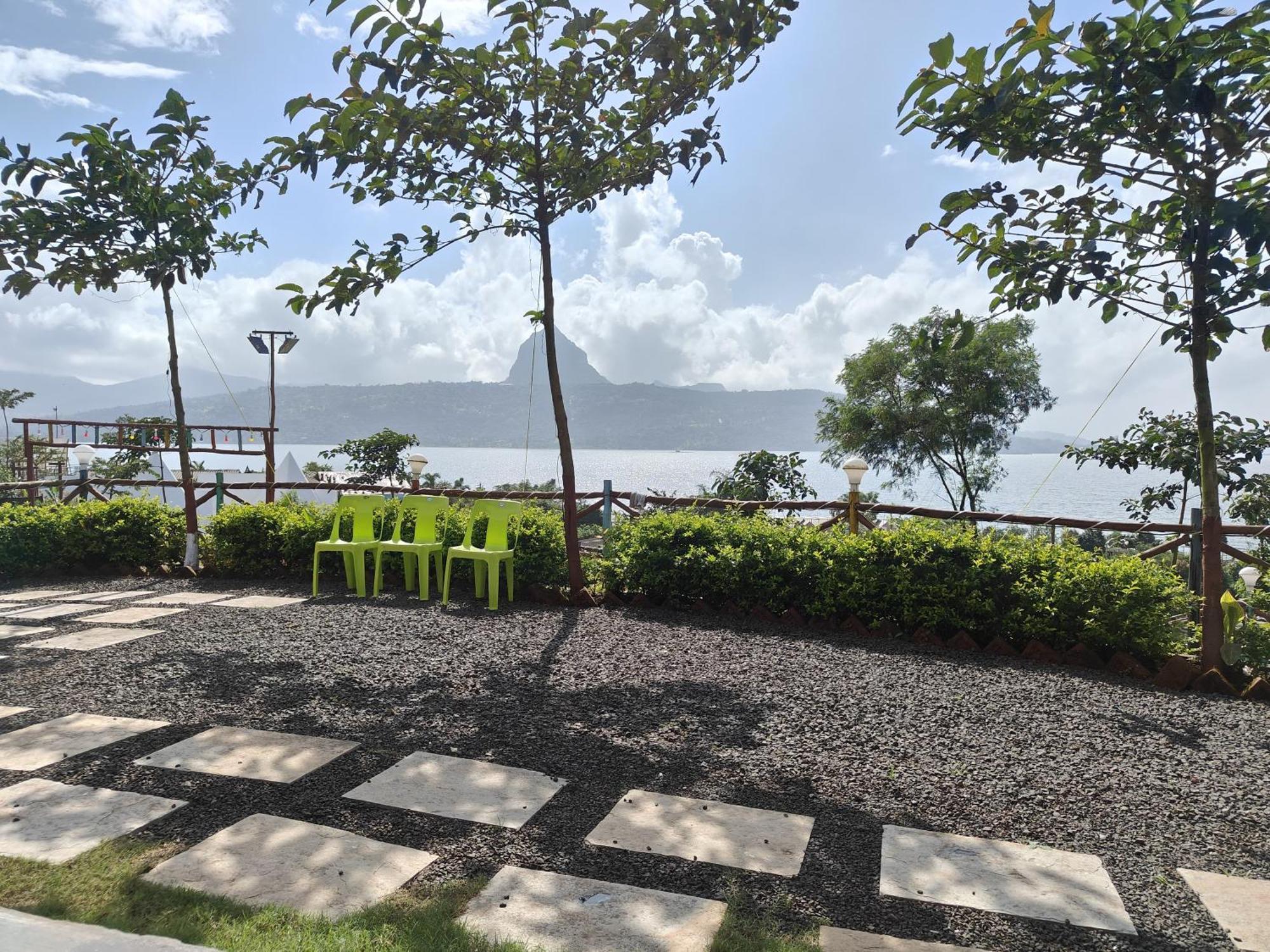 לונבלה Shelby Pawana Lake Cottages & Camping Tents מראה חיצוני תמונה