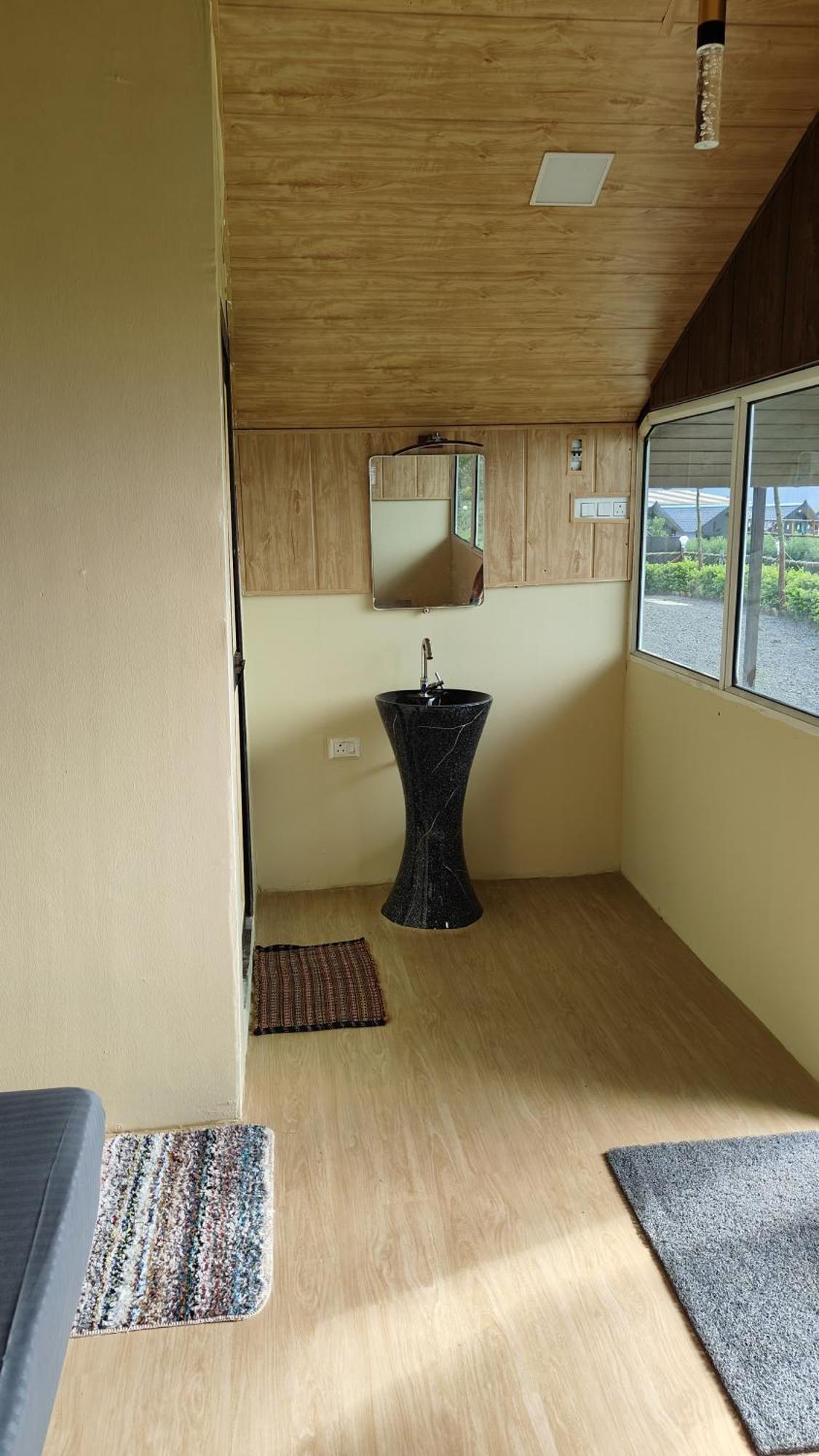 לונבלה Shelby Pawana Lake Cottages & Camping Tents מראה חיצוני תמונה