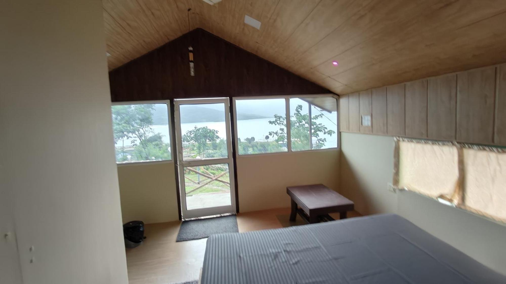 לונבלה Shelby Pawana Lake Cottages & Camping Tents מראה חיצוני תמונה