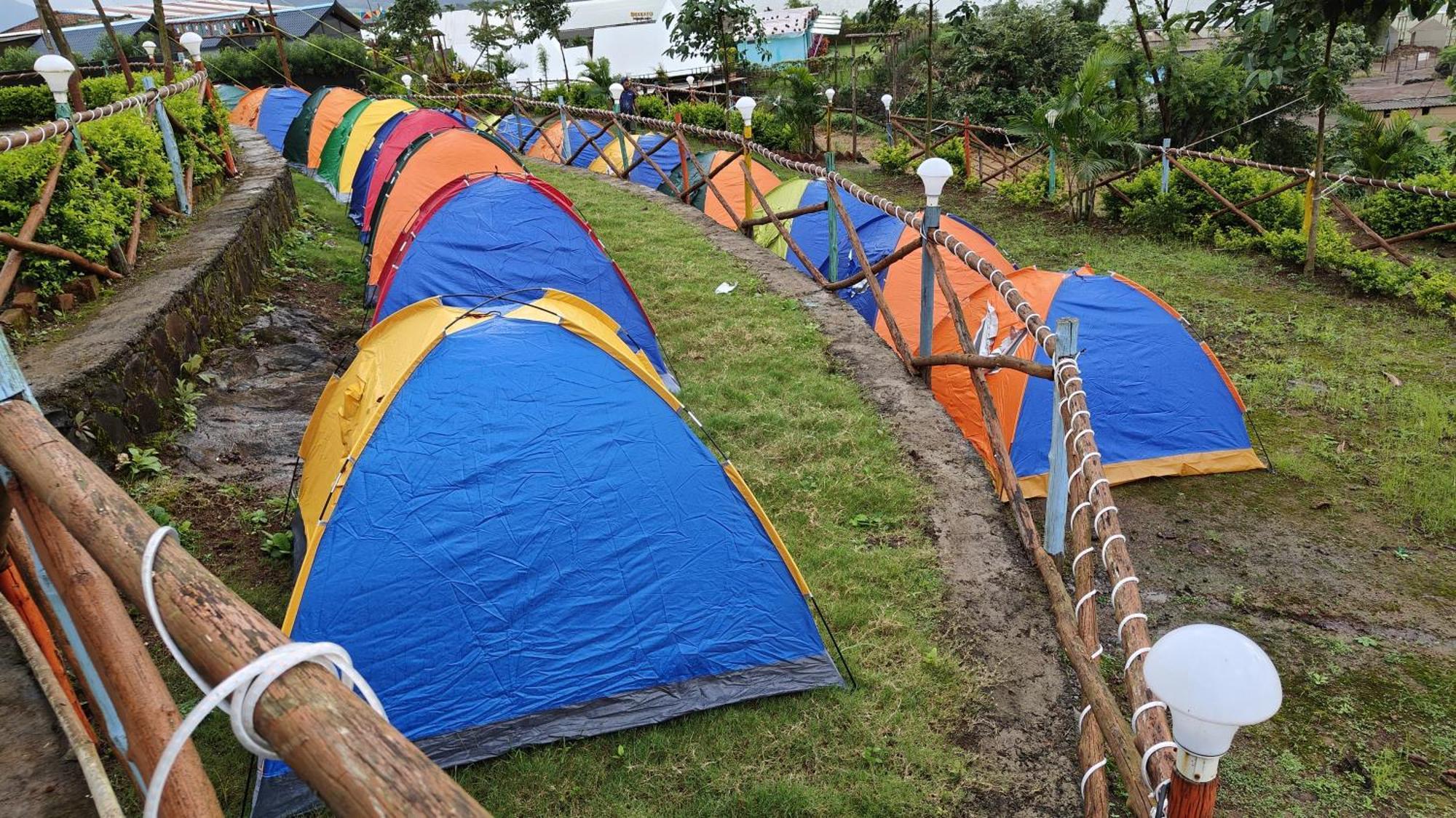 לונבלה Shelby Pawana Lake Cottages & Camping Tents מראה חיצוני תמונה